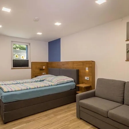 Apartment Tiny Fewo