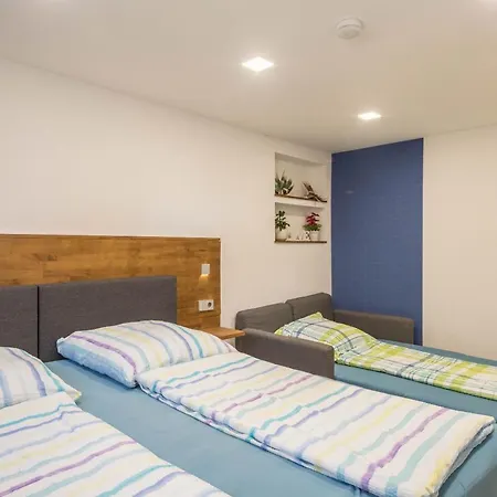 Apartment Tiny Fewo *